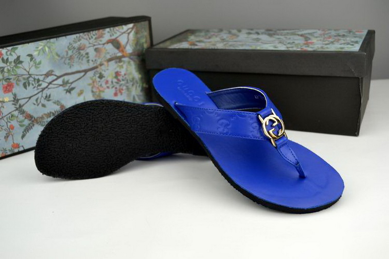 Gucci Slippers Woman--146